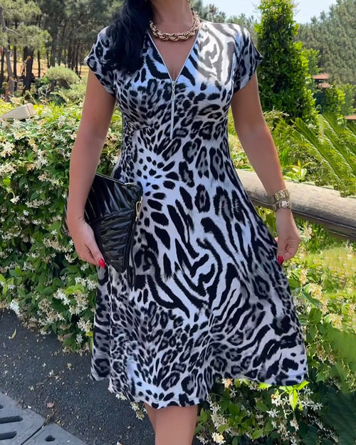 Tove™ – Klänning med Leopardmönster och Dragkedja
