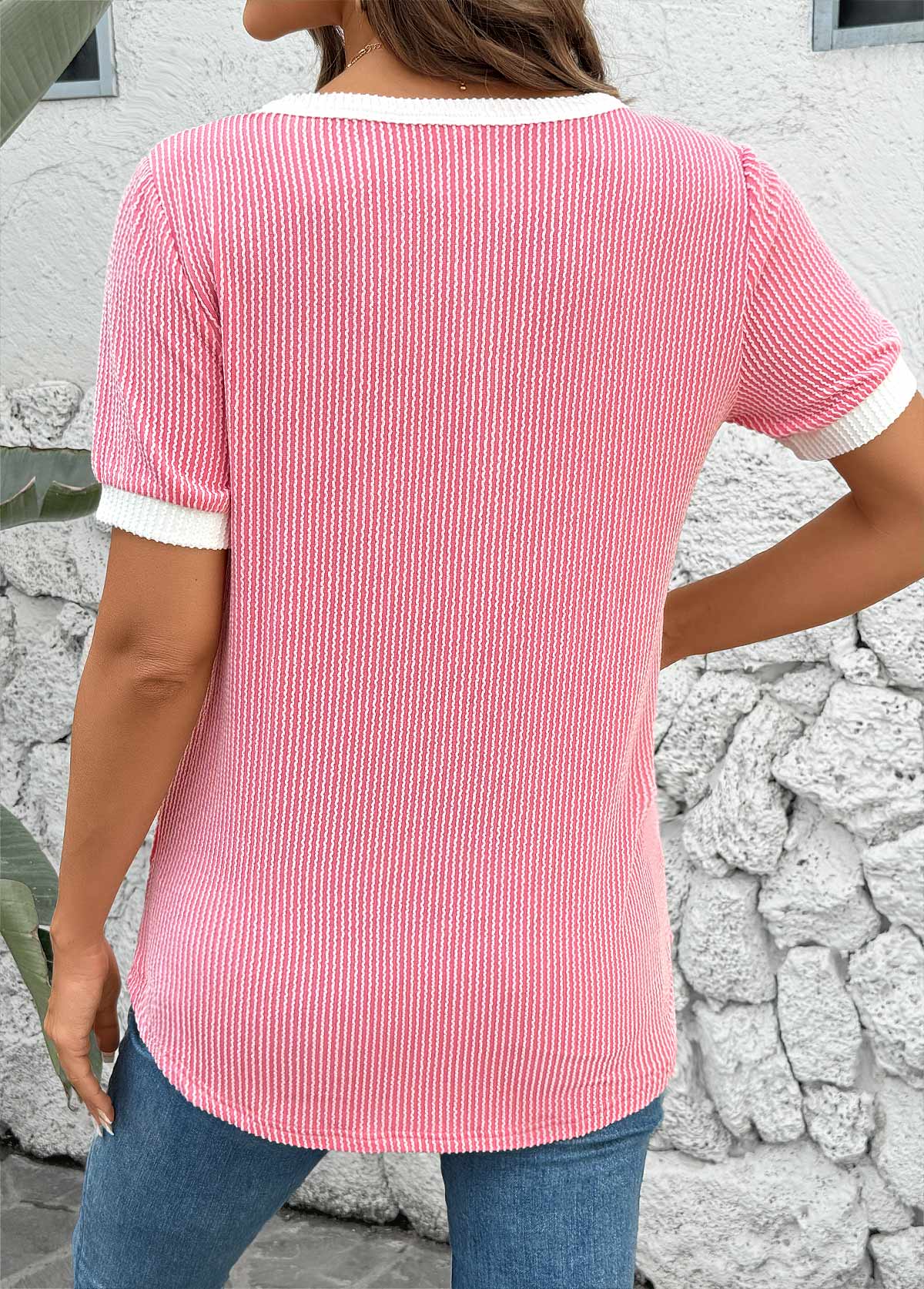 Hanna™ - Rosa T-shirt med Delad Halslinning