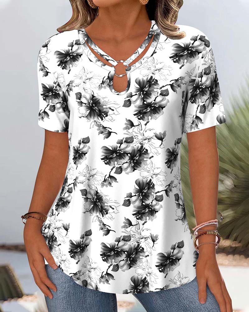 Ulla™ – Kortärmad Blus med Blommönster